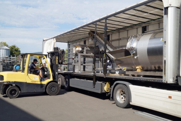 Wyposażenie winnicy koło Nałęczowa