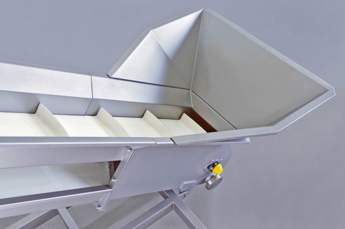 Przenośnik taśmowy do transportu