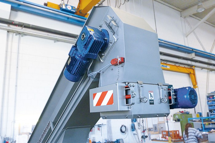 Przenośnik taśmowy do transportu